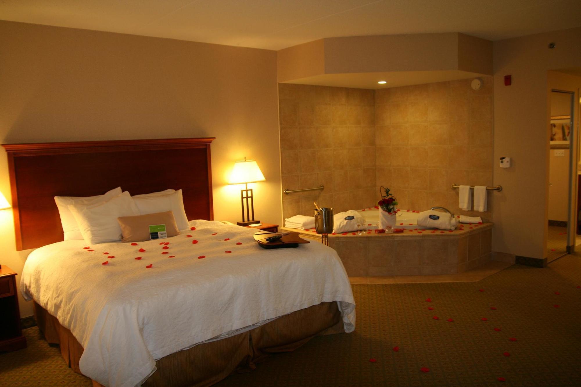 Express & Southeast By Ihg Hotel Kitchener